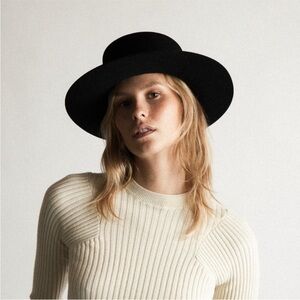 Janessa Leone Gabrielle Felt Boater Hat 100% Wool Black Medium NWT! $175